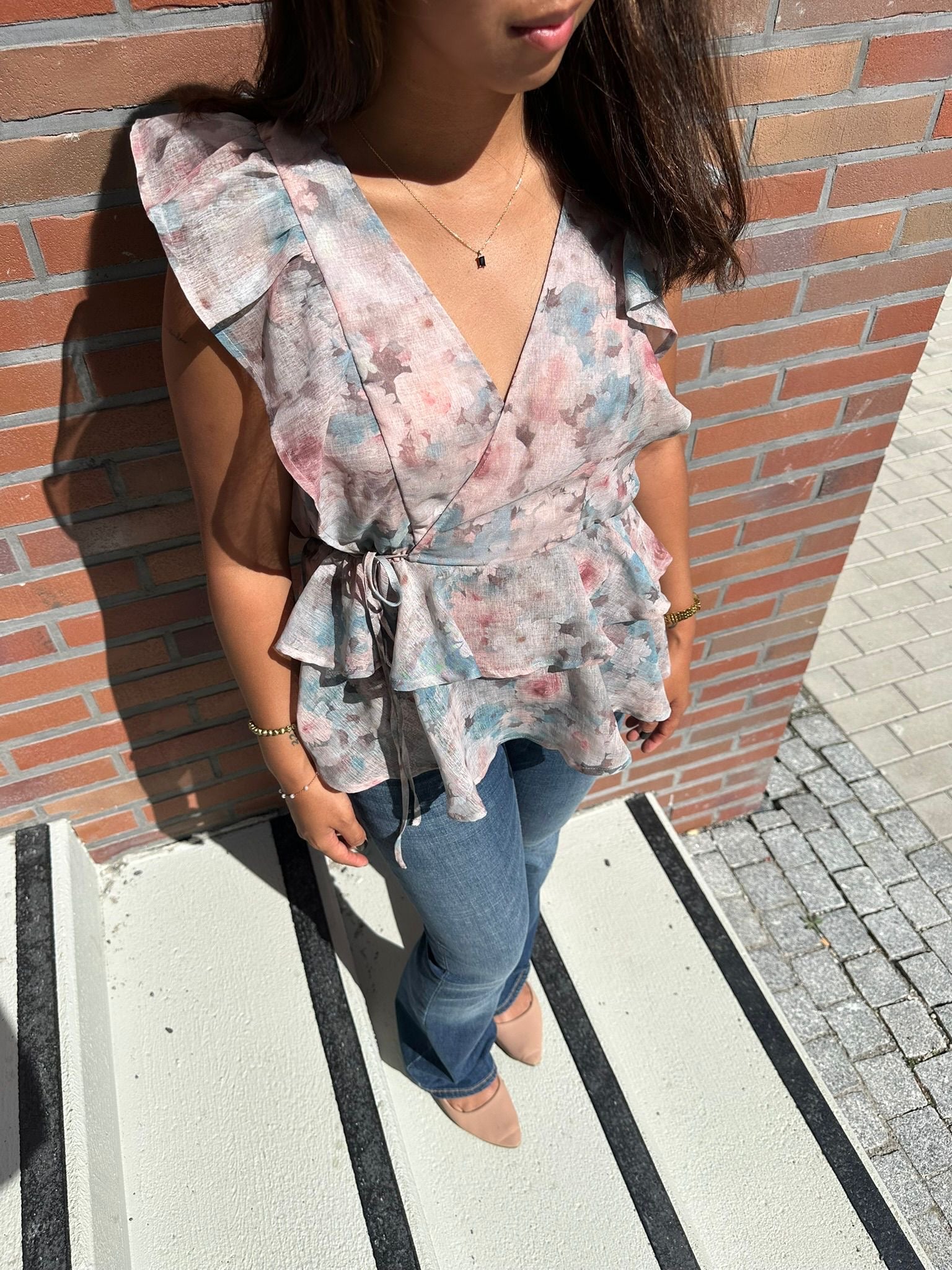 VMSABRINA Top - Burlwood